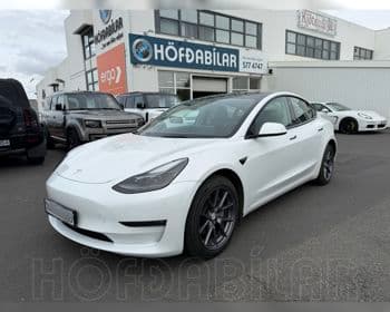 2022 Tesla Model 3 Long Range AWD