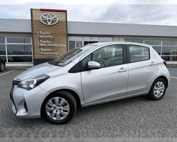 2015 Toyota Yaris Active