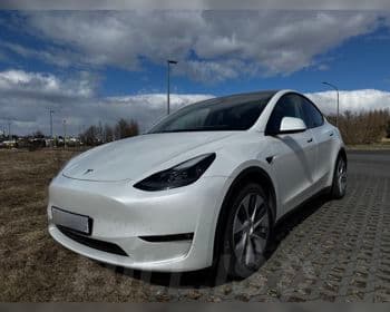 2024 Tesla Model Y LR AWD