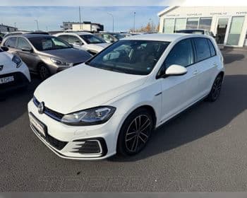 2017 Volkswagen Golf GTE