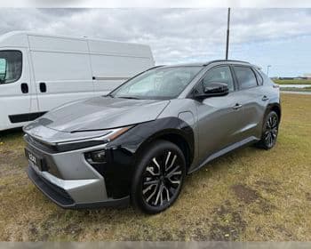 2026 Toyota bZ4X VX FWD