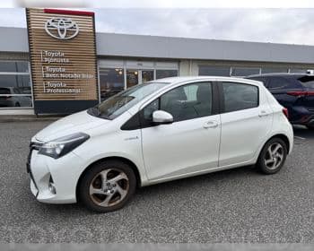 2016 Toyota Yaris Hybrid Active