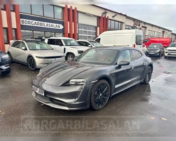 2022 Porsche Taycan 4