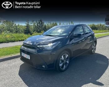 2026 Toyota Aygo X-Play Hybrid