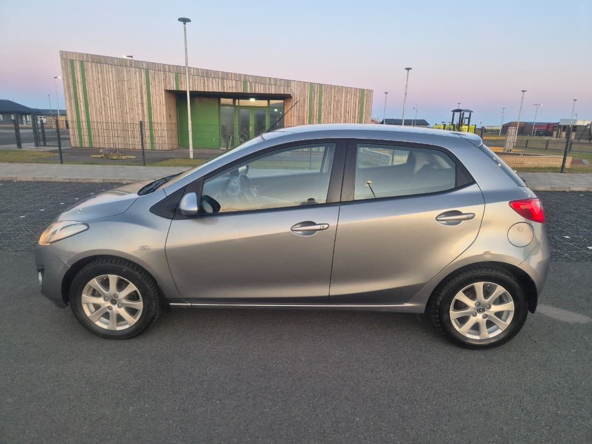 2015 Mazda 2