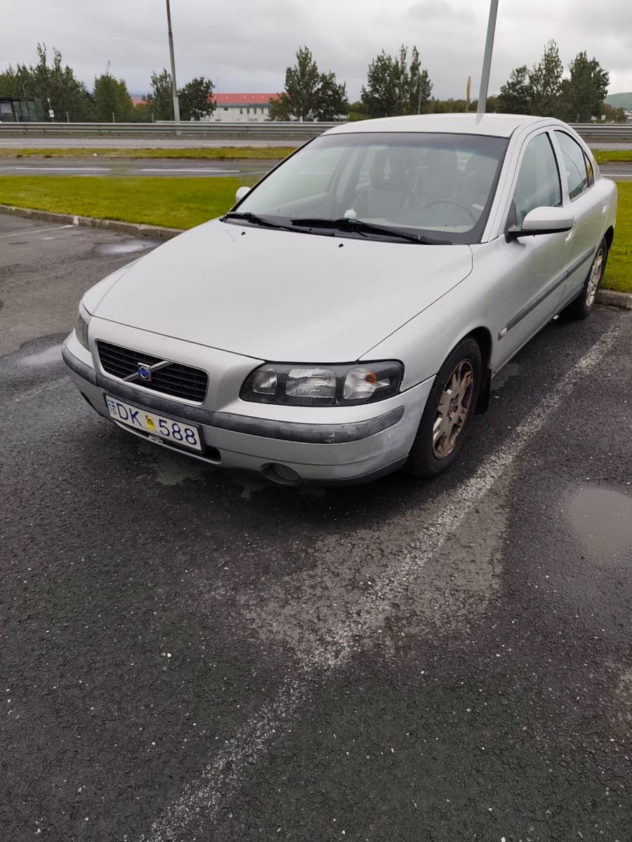 2004 Volvo S60