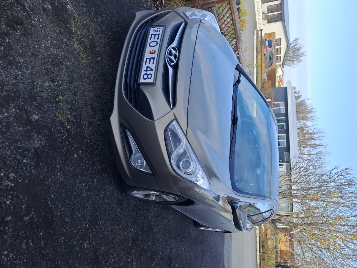 2012 Hyundai i40