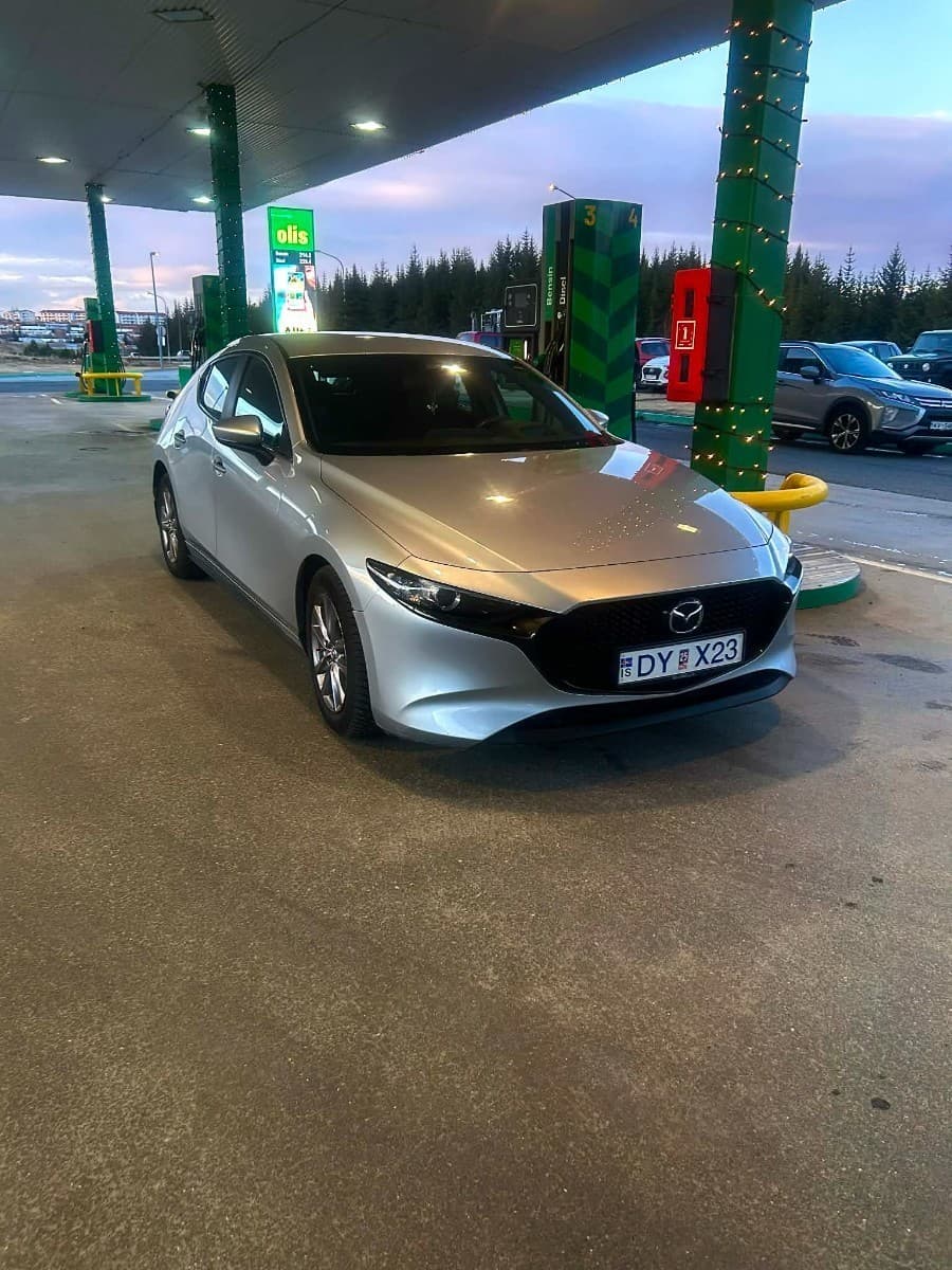 2019 Mazda 3 Hybrid
