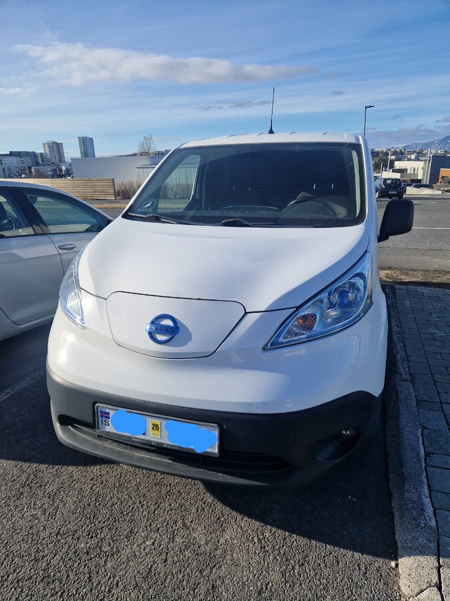 2018 Nissan 460