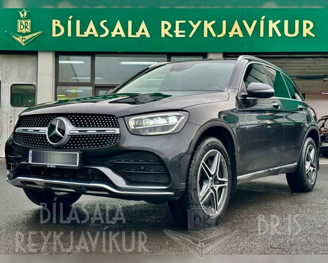 2021 Mercedes-Benz GLC 300 E 4MATIC AMG