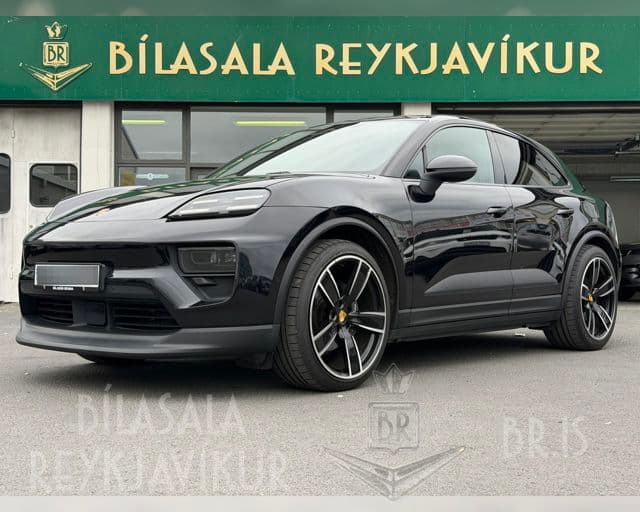 2025 Porsche Macan 4