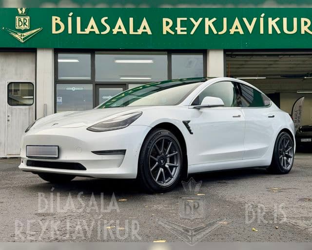 2020 Tesla Model 3 Long Range AWD