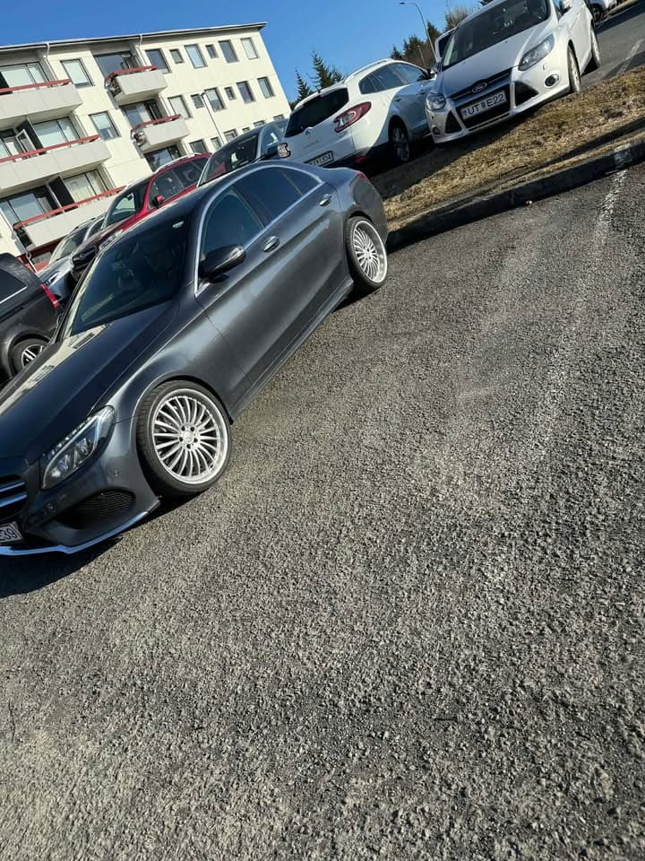 2016 Mercedes-Benz C-Class 300h