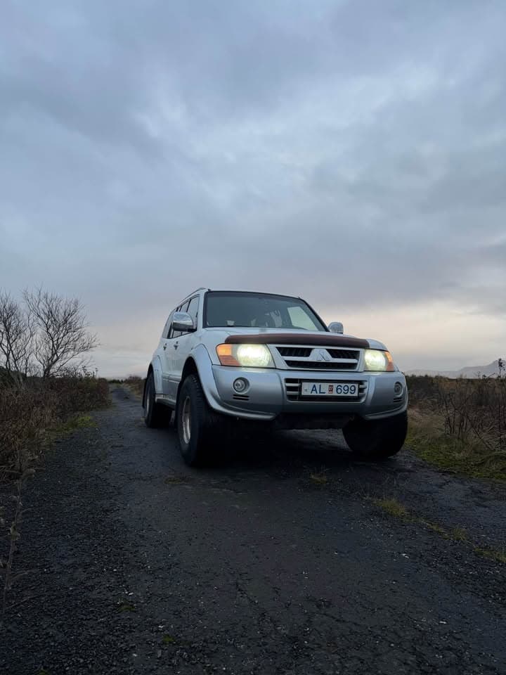 2001 Mitsubishi Pajero
