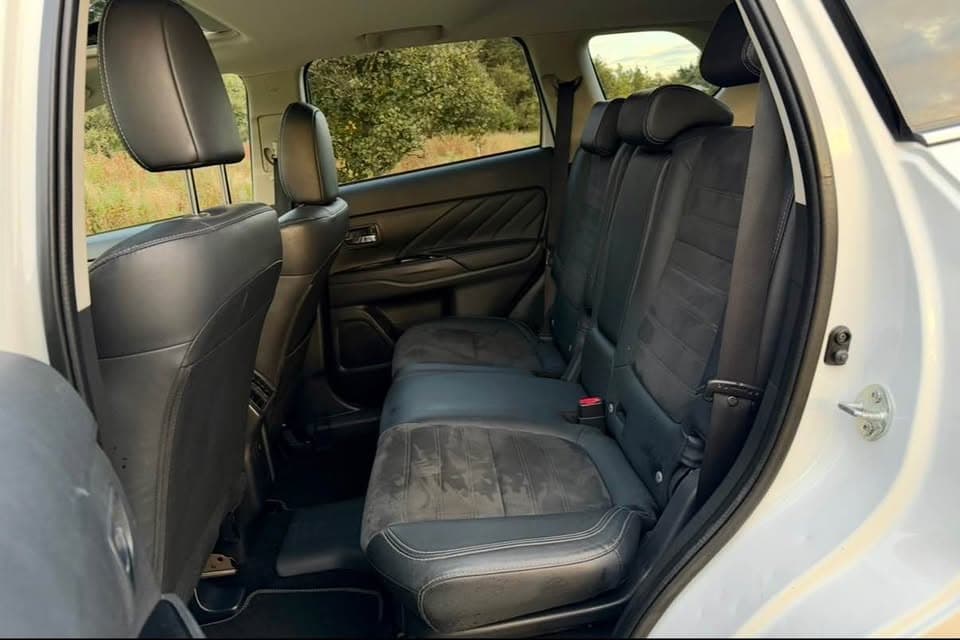 2019 Mitsubishi Outlander Intense 2 4 PHEV