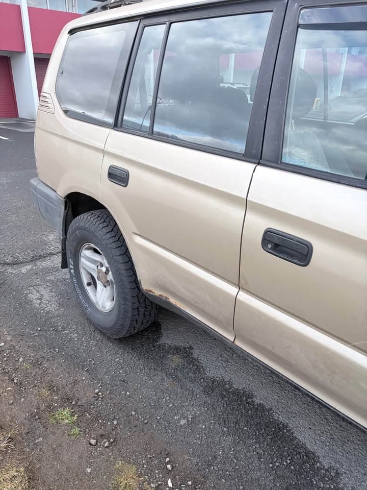 Toyota Land Cruiser 90