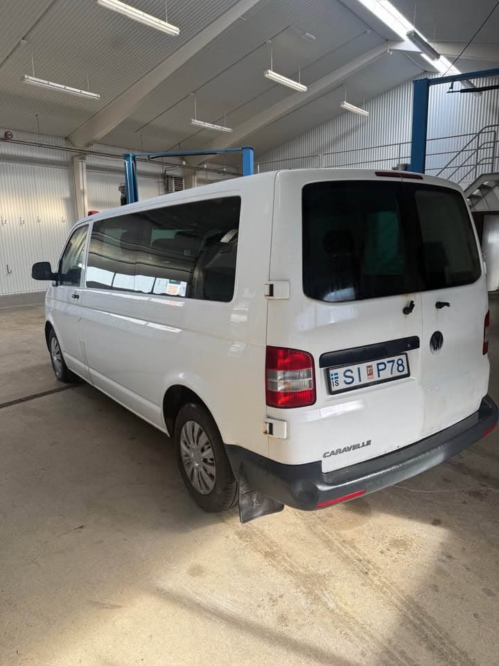 2012 Volkswagen Caravelle