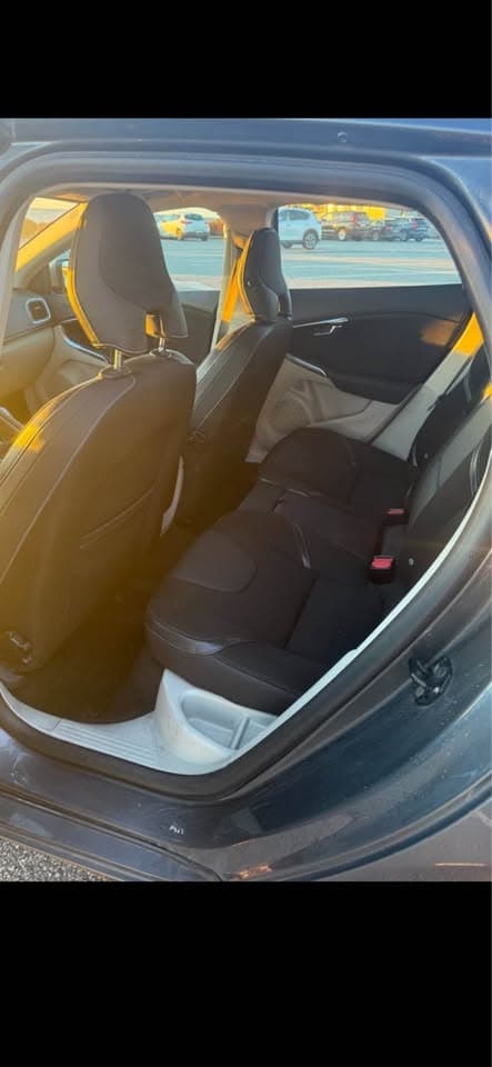 2012 Volvo V40