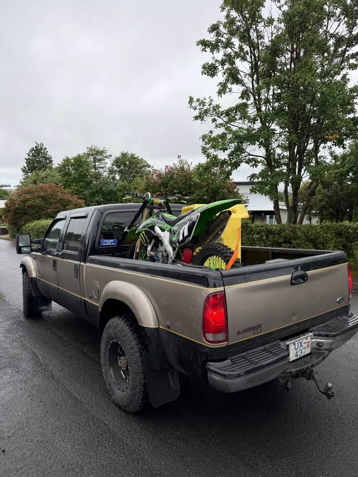 2004 Ford F-350 Lariat LE