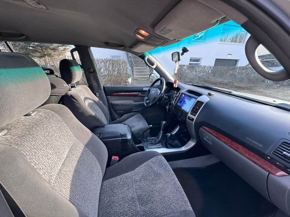 2005 Toyota Land Cruiser J120 GX