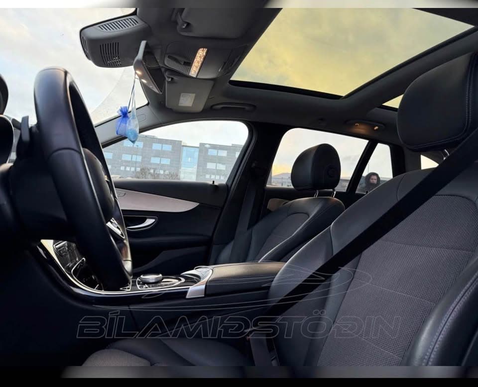 2019 Mercedes-Benz C-Class 300DE AMG Line