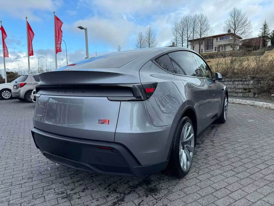 2025 Tesla Model Y