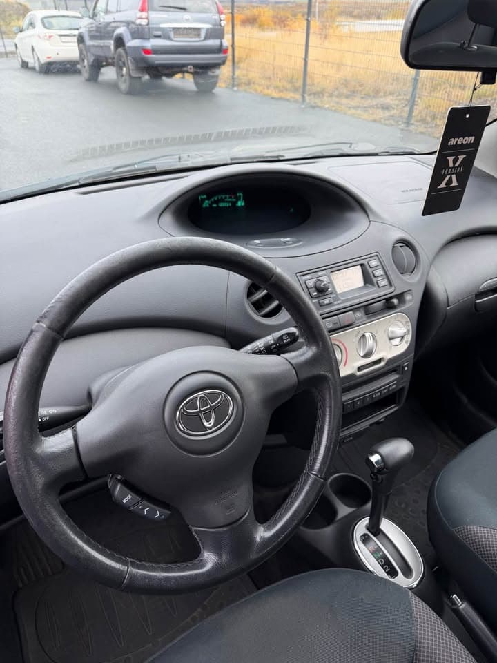 2003 Toyota Yaris