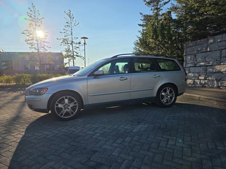 2005 Volvo V50