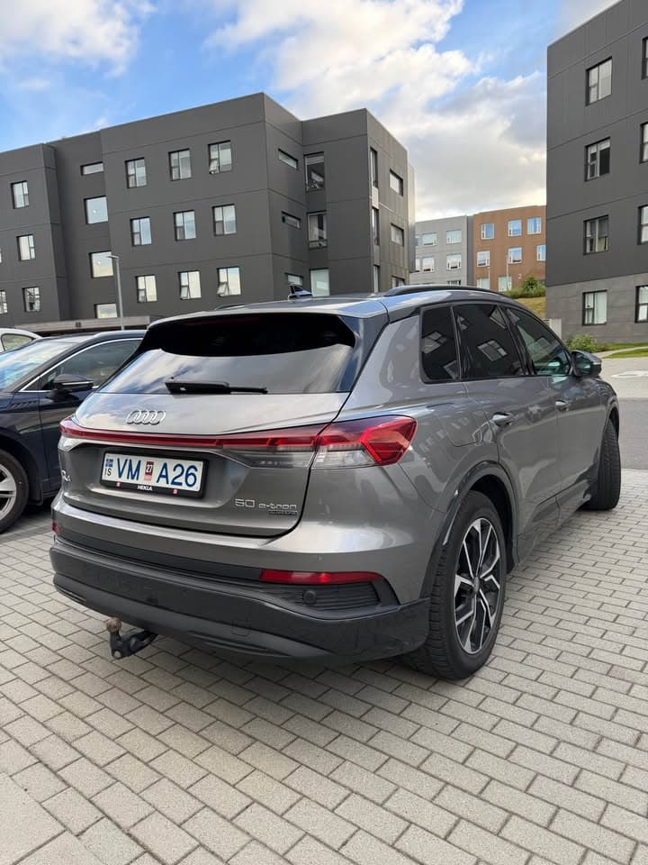 2022 Audi Q4 50 e-tron Quattro