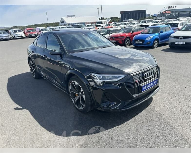 2022 Audi e-tron S 55 Sportback