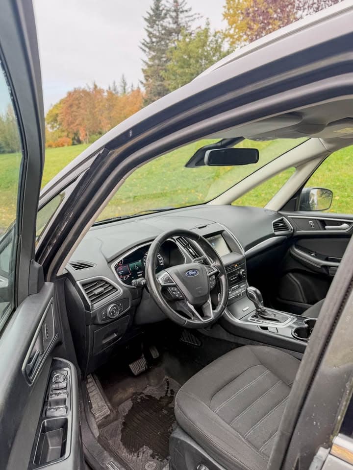 2016 Ford Galaxy