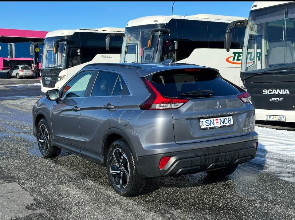 2022 Mitsubishi Eclipse Cross PHEV