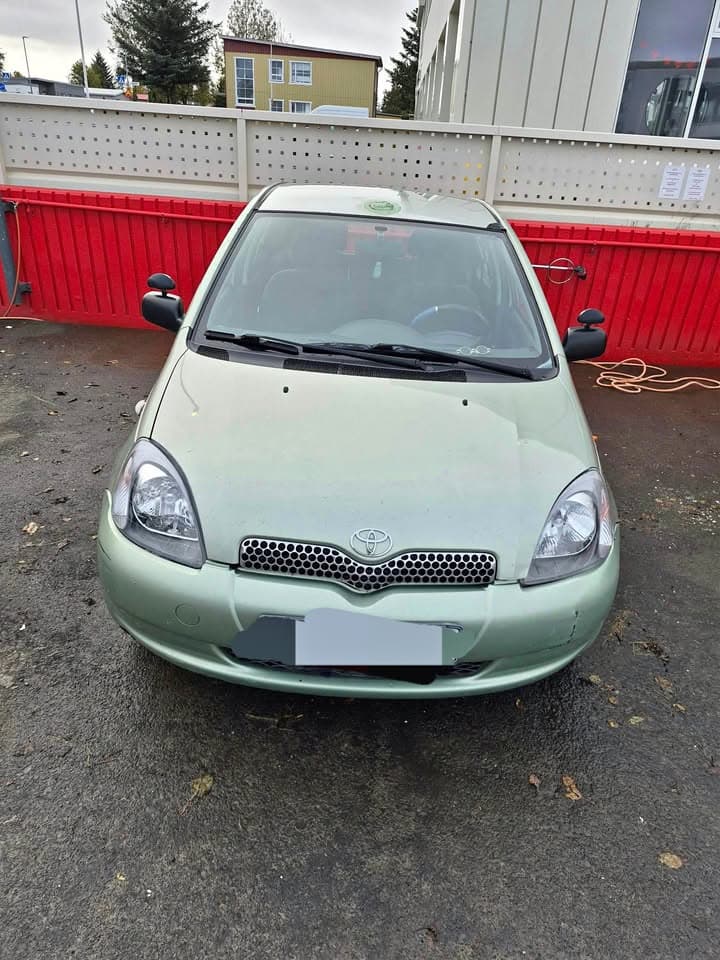 2002 Toyota Yaris