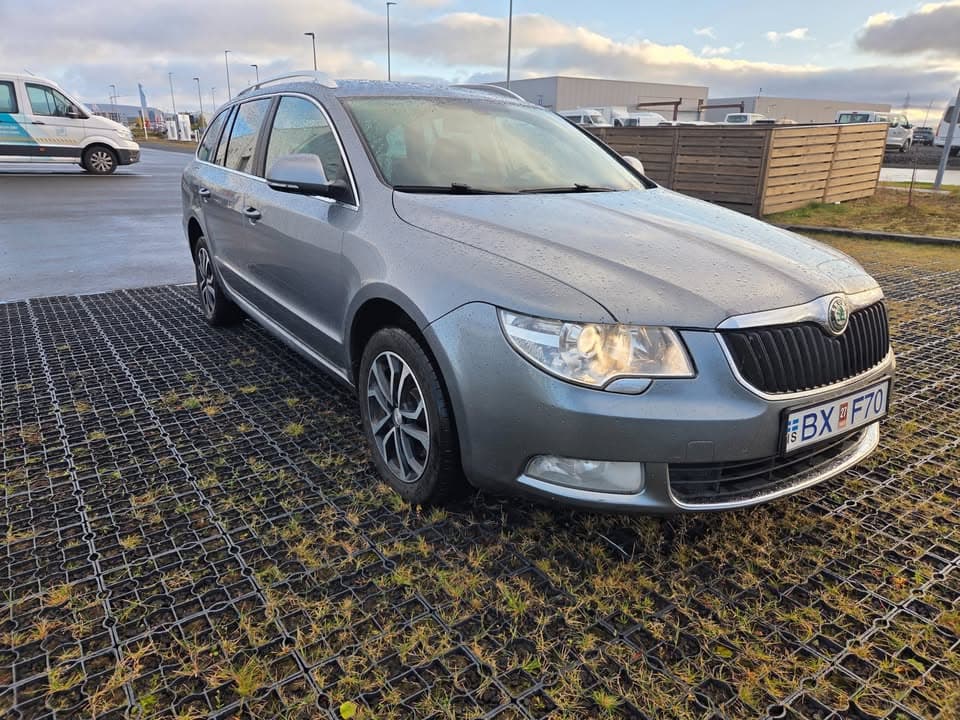 2011 Škoda Superb
