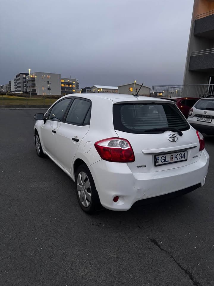2012 Toyota Auris