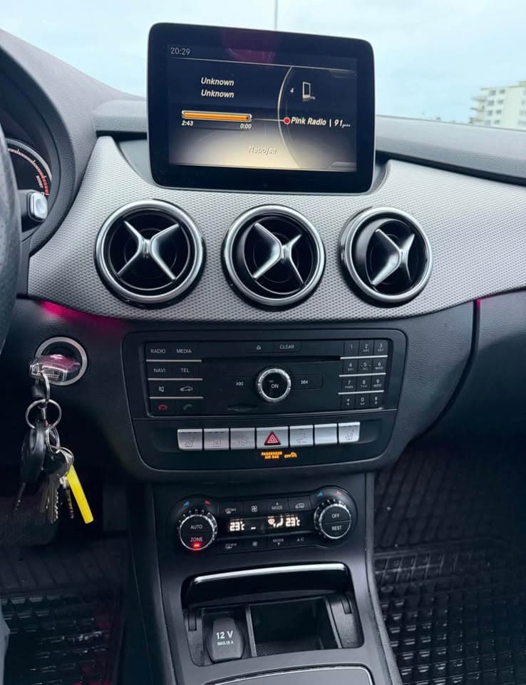 Mercedes-Benz B 250e