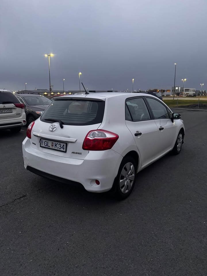 2012 Toyota Auris
