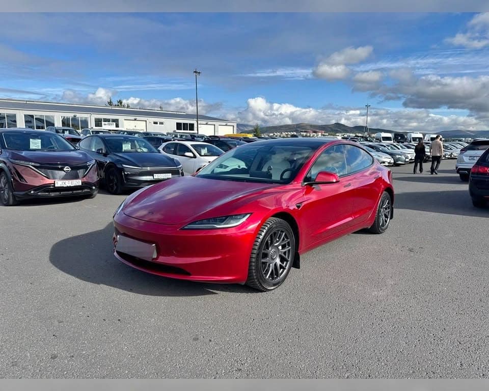 2026 Tesla Model 3 Highland