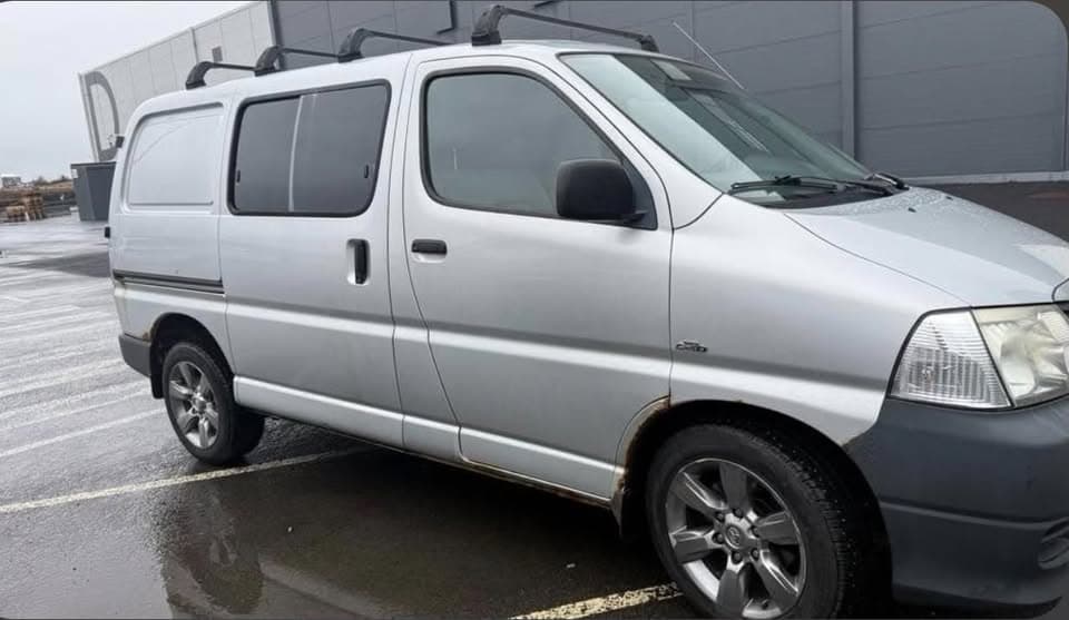 2007 Toyota Hiace