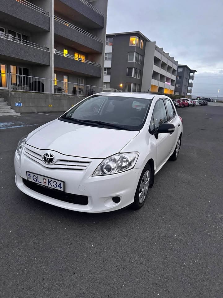 2012 Toyota Auris