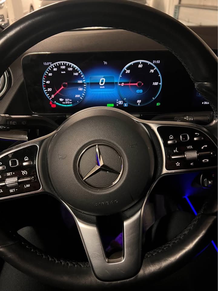 2022 Mercedes-Benz EQA 300 4MATIC