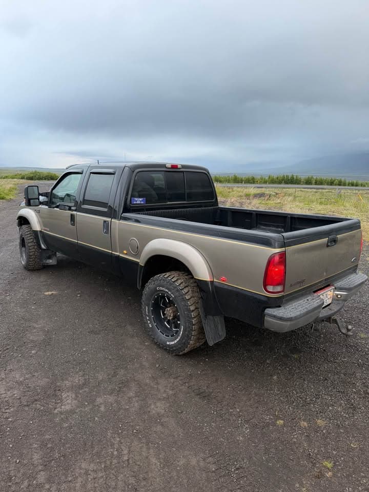 2004 Ford F-350 Lariat LE
