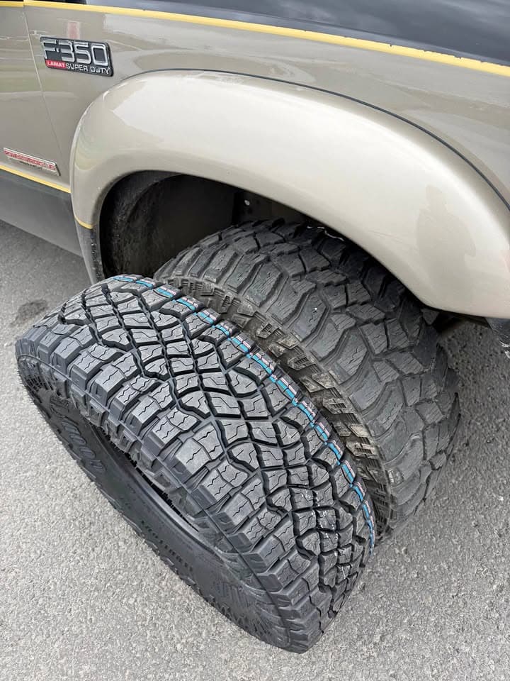 2004 Ford F-350 Lariat LE