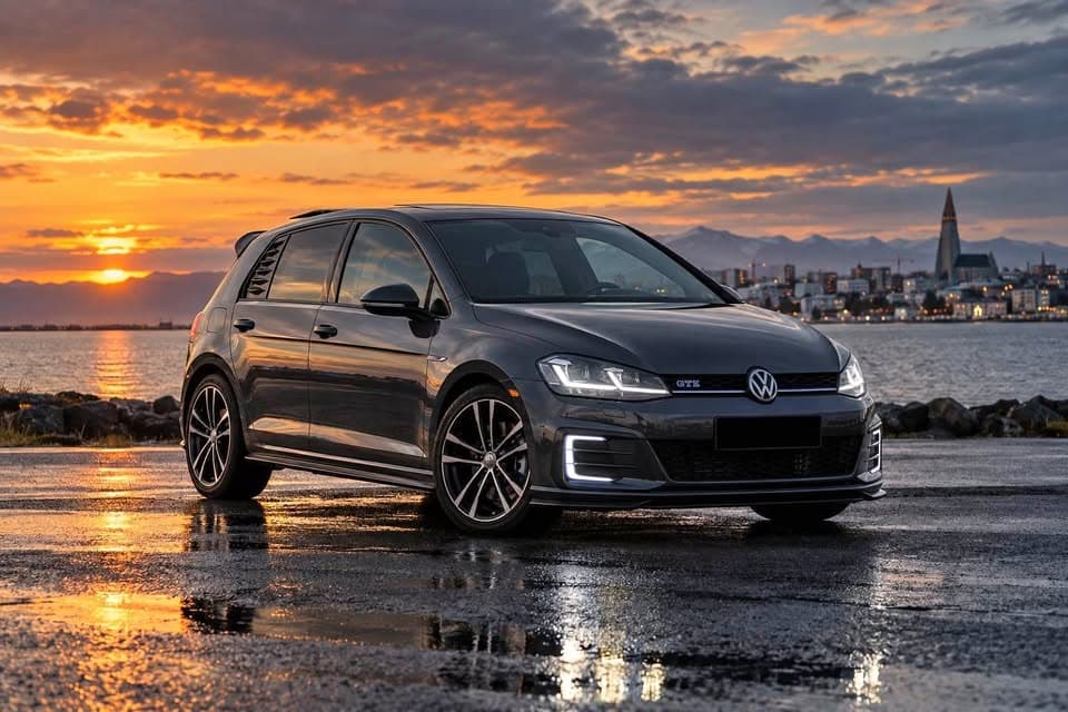 2016 Volkswagen Golf GTE