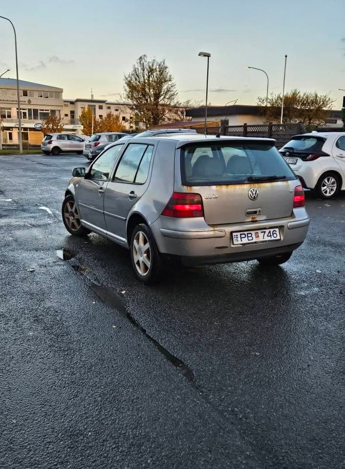 2004 Volkswagen Golf