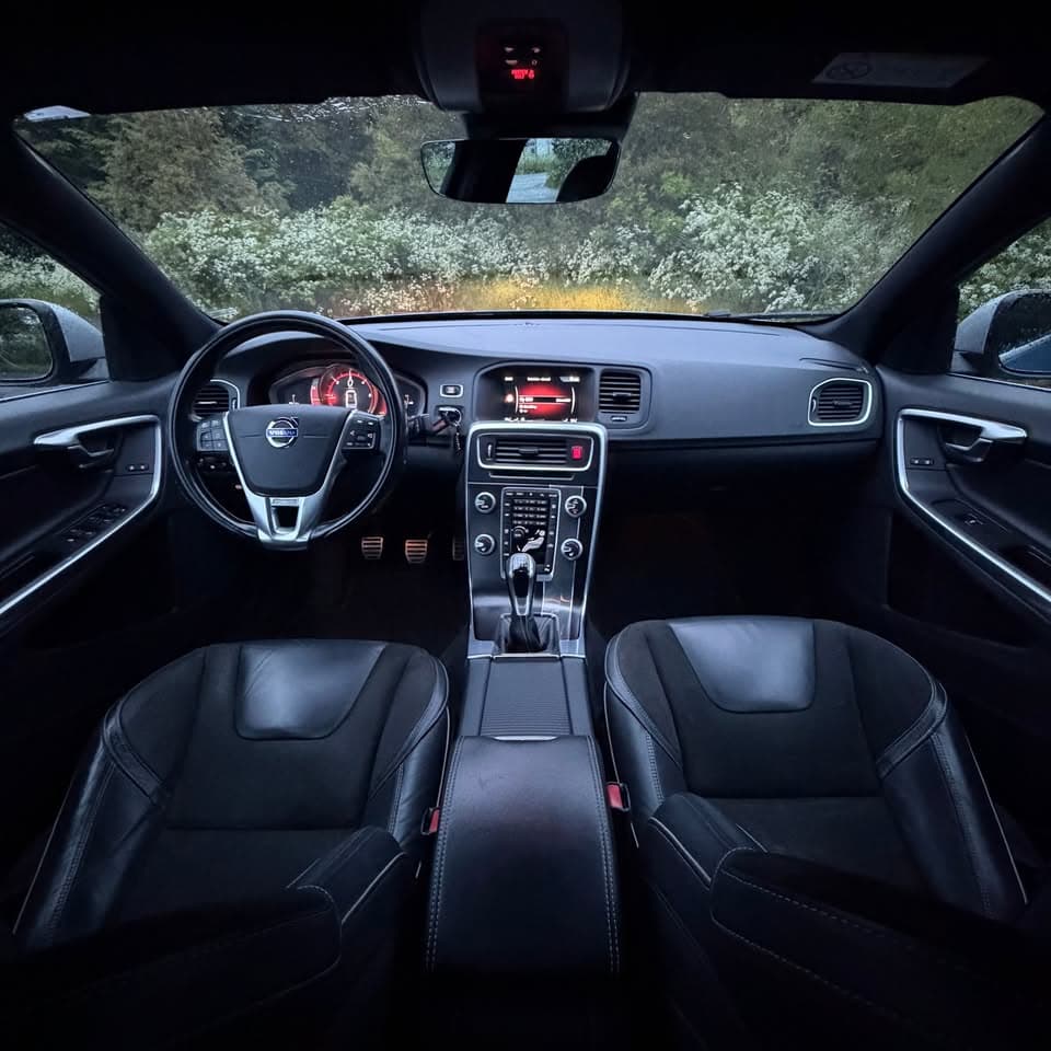 2015 Volvo S60 R-Design
