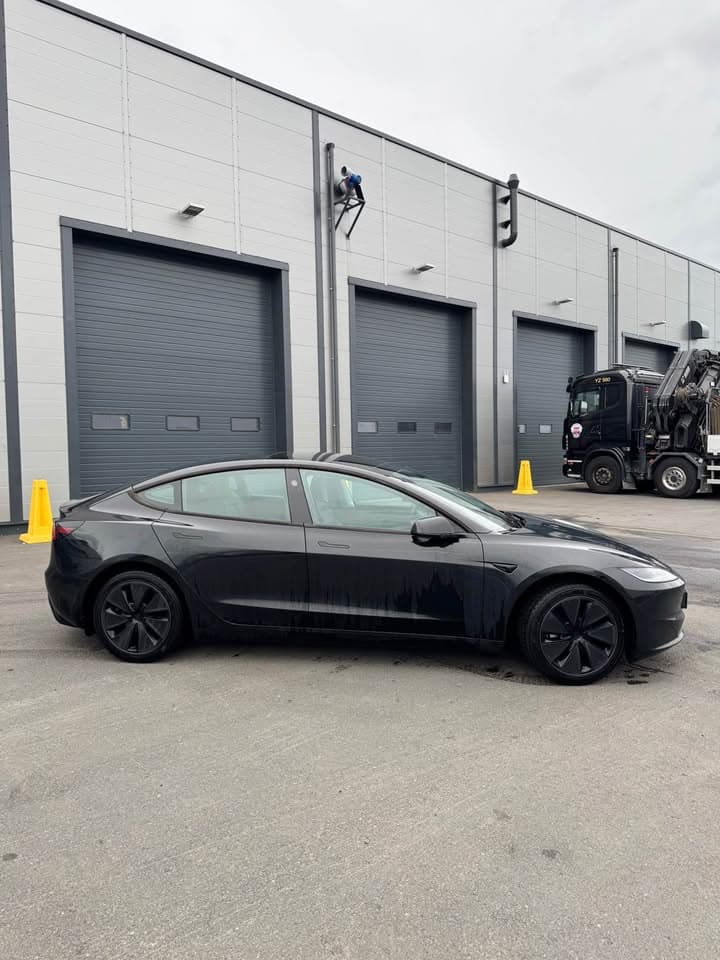 2025 Tesla Model 3