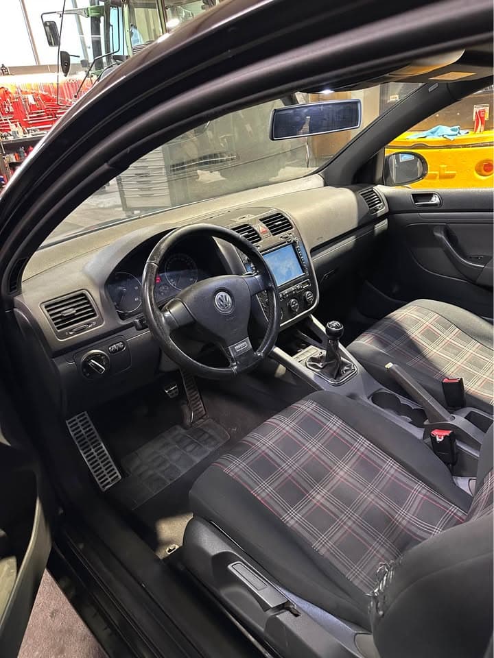 2004 Volkswagen Golf