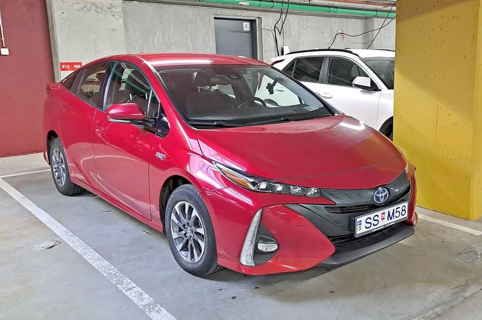 2020 Toyota Prius Plug-in Hybrid