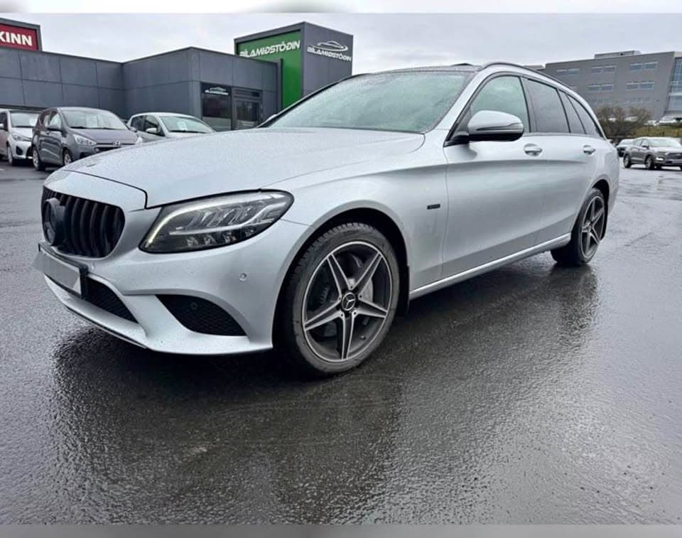 2019 Mercedes-Benz C-Class 300DE